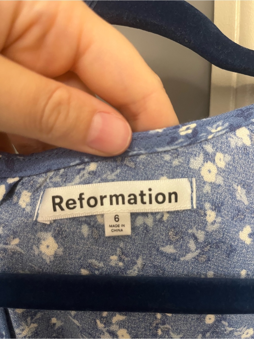 Reformation mini dress blue and white floral - Picture 4 of 6